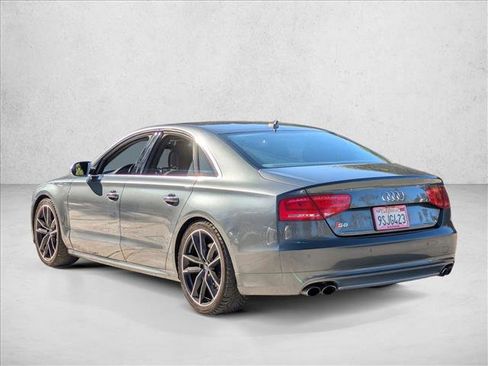 Used 2013 Audi S8 image 7