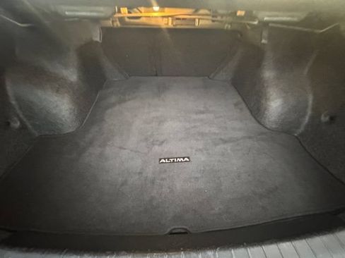 Used 2025 Nissan Altima 2.5 SV FWD image 31