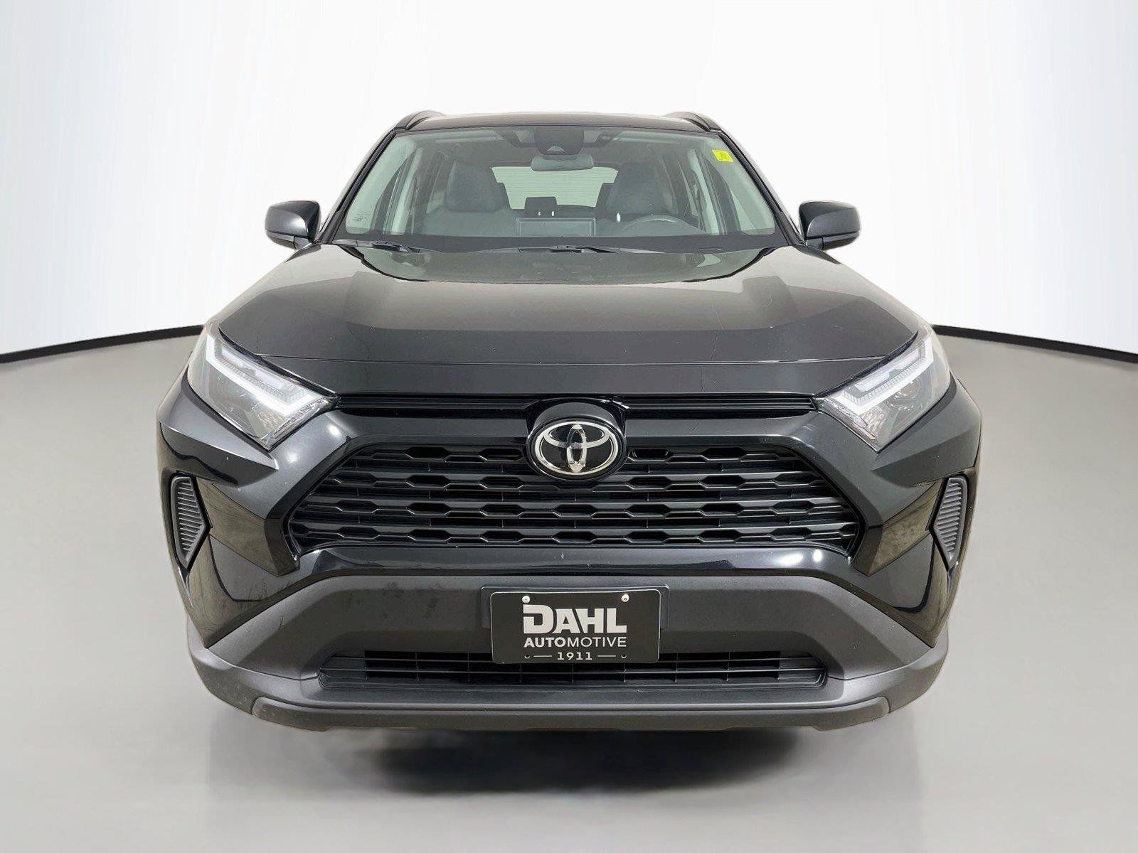 Used 2025 Toyota RAV4 LE AWD/4WD image 3