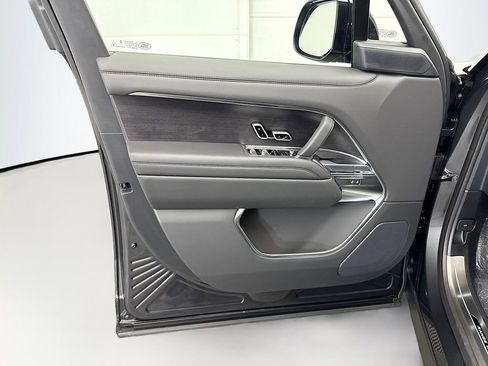 New 2026 Land Rover Range Rover SE image 24