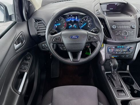 Used 2018 Ford Escape SE w/ Ford Safe & Smart Package image 16