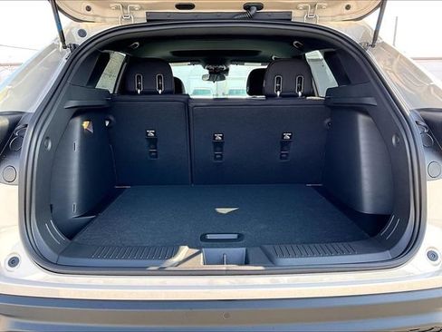 New 2026 Chevrolet Trax RS w/ Sunroof Package FWD image 15
