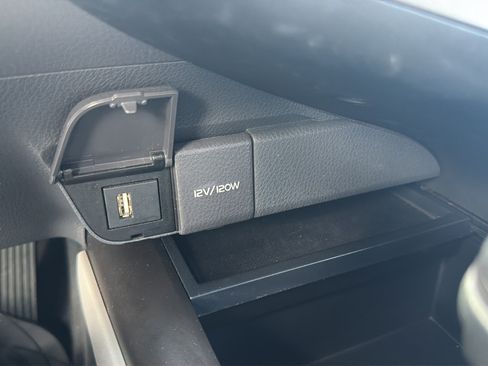 Used 2022 Toyota Camry SE w/ Convenience Package FWD image 34
