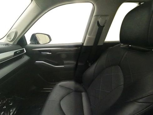 Used 2023 Toyota Highlander Platinum AWD/4WD image 28