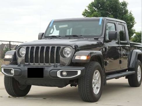 Used 2021 Jeep Gladiator Sport AWD/4WD image 3
