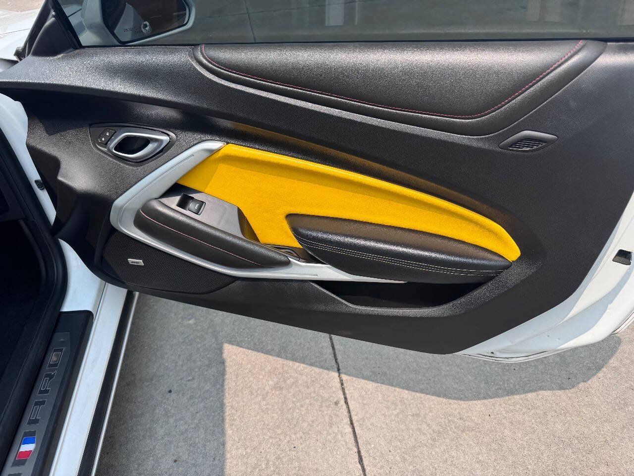 Used 2020 Chevrolet Camaro SS RWD image 13