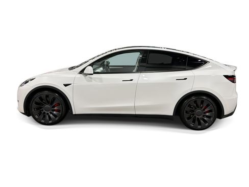 Certified 2023 Tesla Model Y Performance AWD/4WD image 3