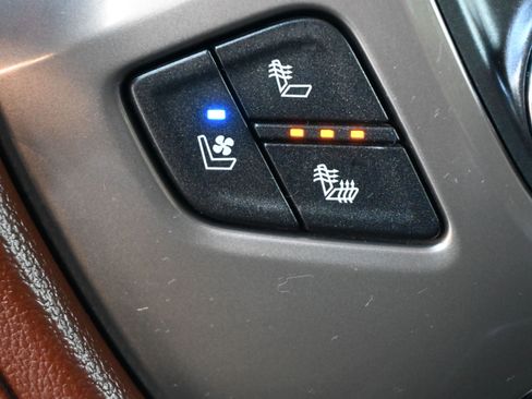 Used 2019 Chevrolet Silverado 3500 High Country w/ Duramax Plus Package image 27