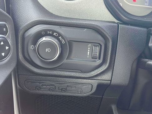 Used 2026 Jeep Wrangler Sport S AWD/4WD image 18