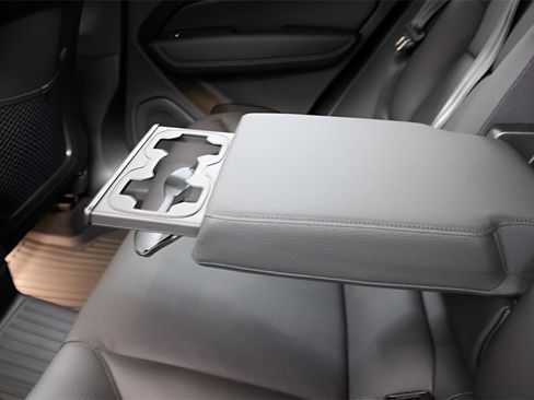 New 2025 Volvo XC60 T8 Plus w/ Protection Package Premier image 31