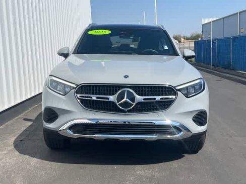 Used 2025 Mercedes-Benz GLC 300 4MATIC image 2