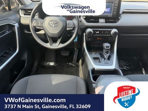 Used 2021 Toyota RAV4 LE FWD image 13