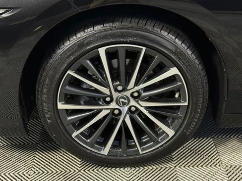 Used 2025 Lexus ES 350 w/ Premium Package FWD image 16