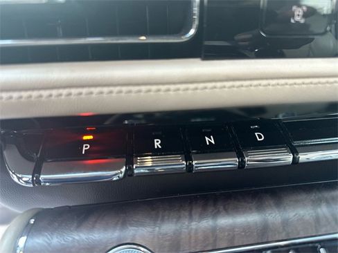 Used 2022 Lincoln Aviator Reserve w/ Equipment Group 201A image 21