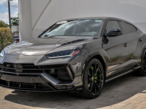 Used 2024 Lamborghini Urus S AWD/4WD image 3