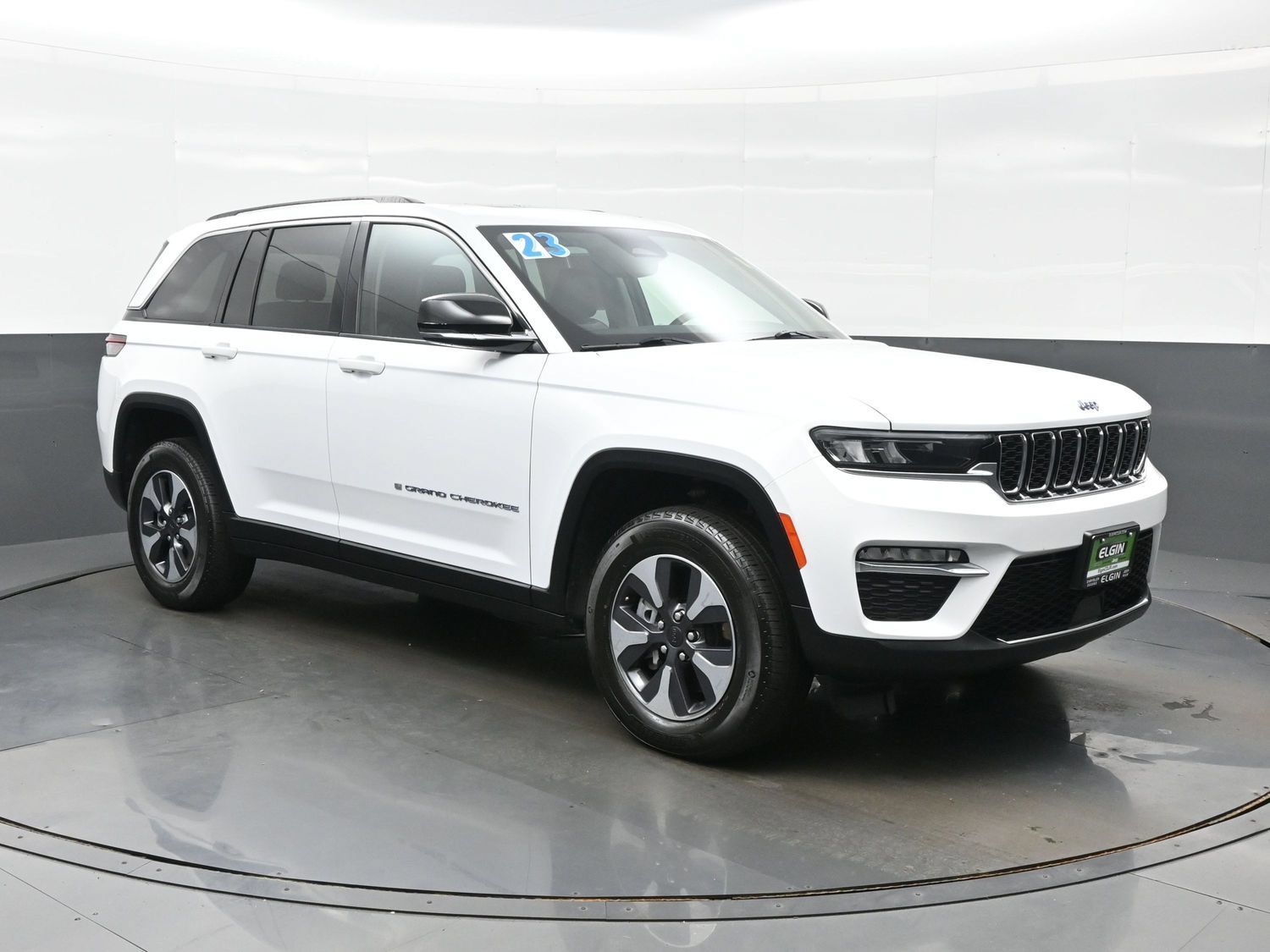 Used 2023 Jeep Grand Cherokee 4WD 4xe image 11