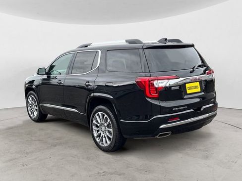 Used 2023 GMC Acadia Denali w/ Denali Ultimate Package AWD/4WD image 3