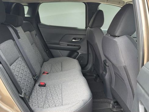 New 2026 Nissan Kicks SV w/ Charging Package FWD image 15