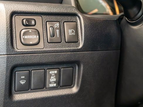 Used 2020 Toyota 4Runner Limited AWD/4WD image 28