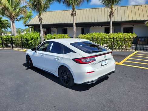 Used 2024 Honda Civic Sport image 8