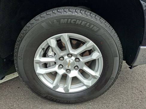 Used 2023 Chevrolet Silverado 1500 LT AWD/4WD image 11