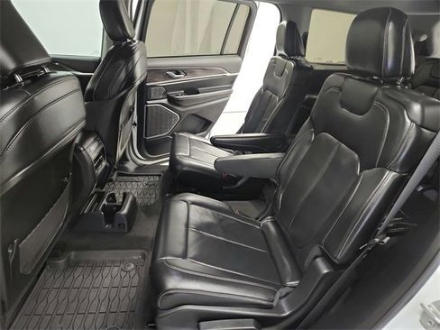 Used 2021 Jeep Grand Cherokee L Limited image 30