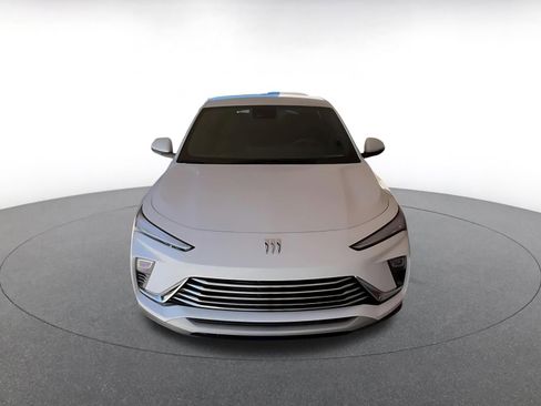 Used 2025 Buick Envista Preferred image 4