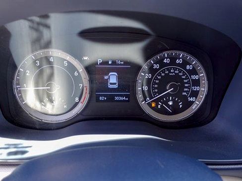 Used 2021 Hyundai Venue FWD image 16