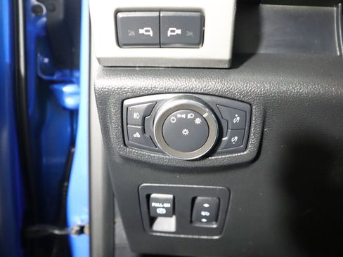Used 2020 Ford F150 Lariat w/ Equipment Group 502A Luxury AWD/4WD image 35