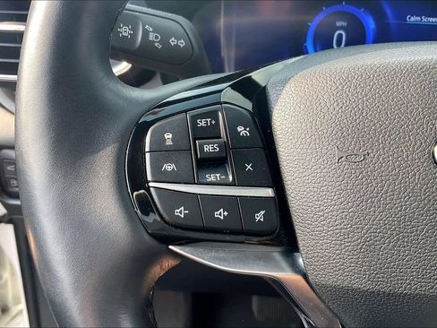 Certified 2023 Ford Explorer Platinum w/ Technology Package AWD/4WD image 17