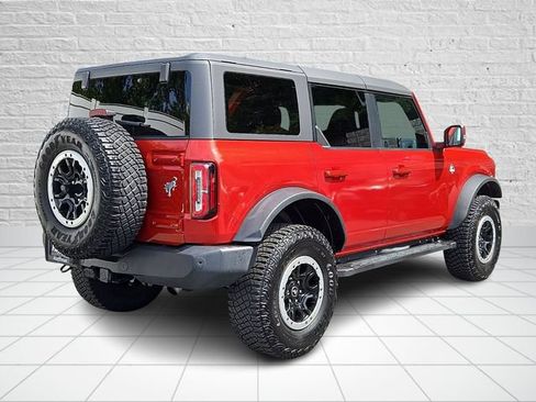 Used 2023 Ford Bronco Outer Banks w/ Sasquatch Package AWD/4WD image 6