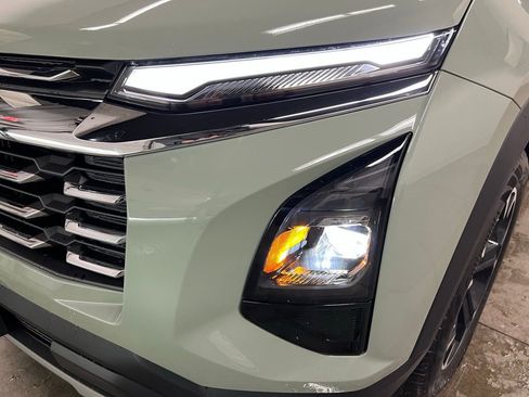 New 2026 Chevrolet Equinox LT w/ Convenience Package II image 9