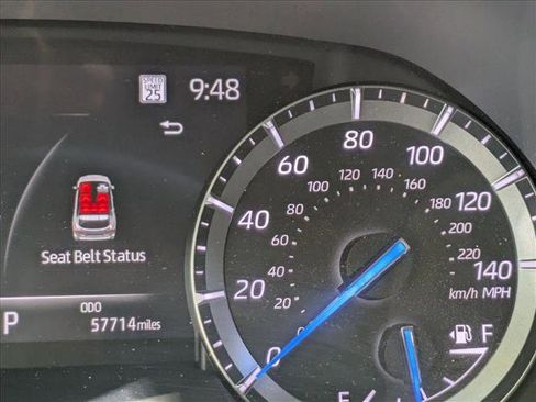 Used 2020 Toyota Highlander XLE image 6