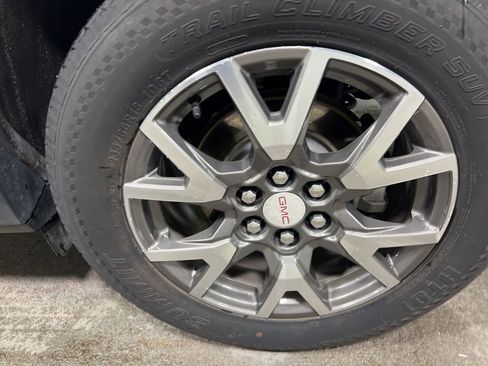 Used 2020 GMC Acadia SLE FWD image 32