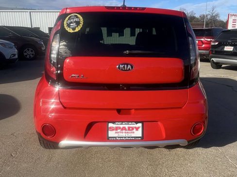 Used 2018 Kia Soul + image 5