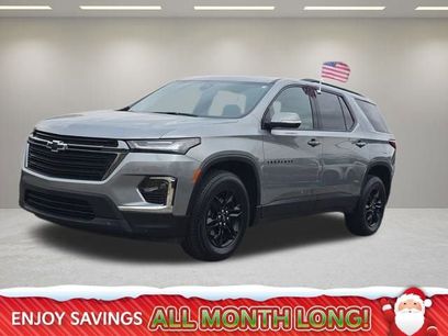 Used 2023 Chevrolet Traverse LT