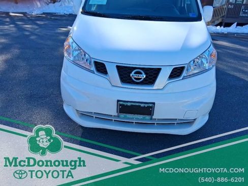 Used 2021 Nissan NV200 SV w/ Back Door Glass Package image 3