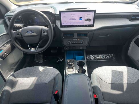 Used 2025 Ford Maverick XLT w/ Equipment Group 301A AWD/4WD image 13
