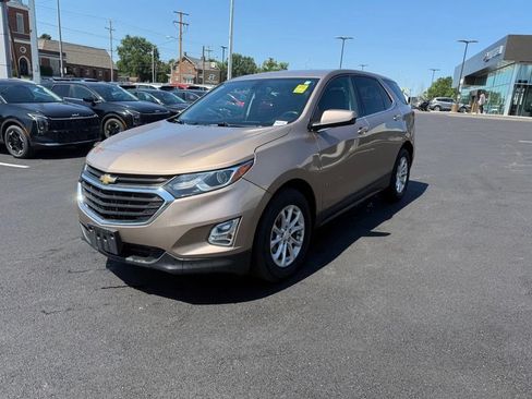 Used 2018 Chevrolet Equinox LT FWD image 3