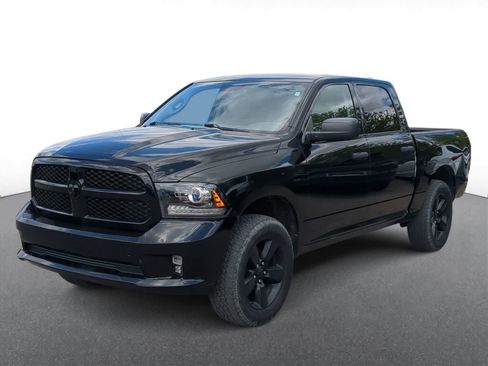 Used 2014 RAM 1500 Express w/ Black Ram 1500 Express Group AWD/4WD image 4
