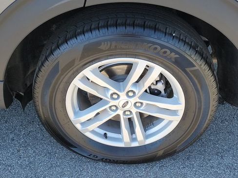 Certified 2023 Ford Explorer XLT w/ Equipment Group 202A AWD/4WD image 28