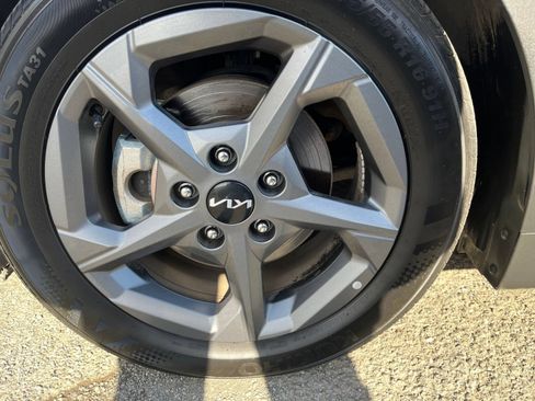 Used 2025 Kia K4 FWD image 25