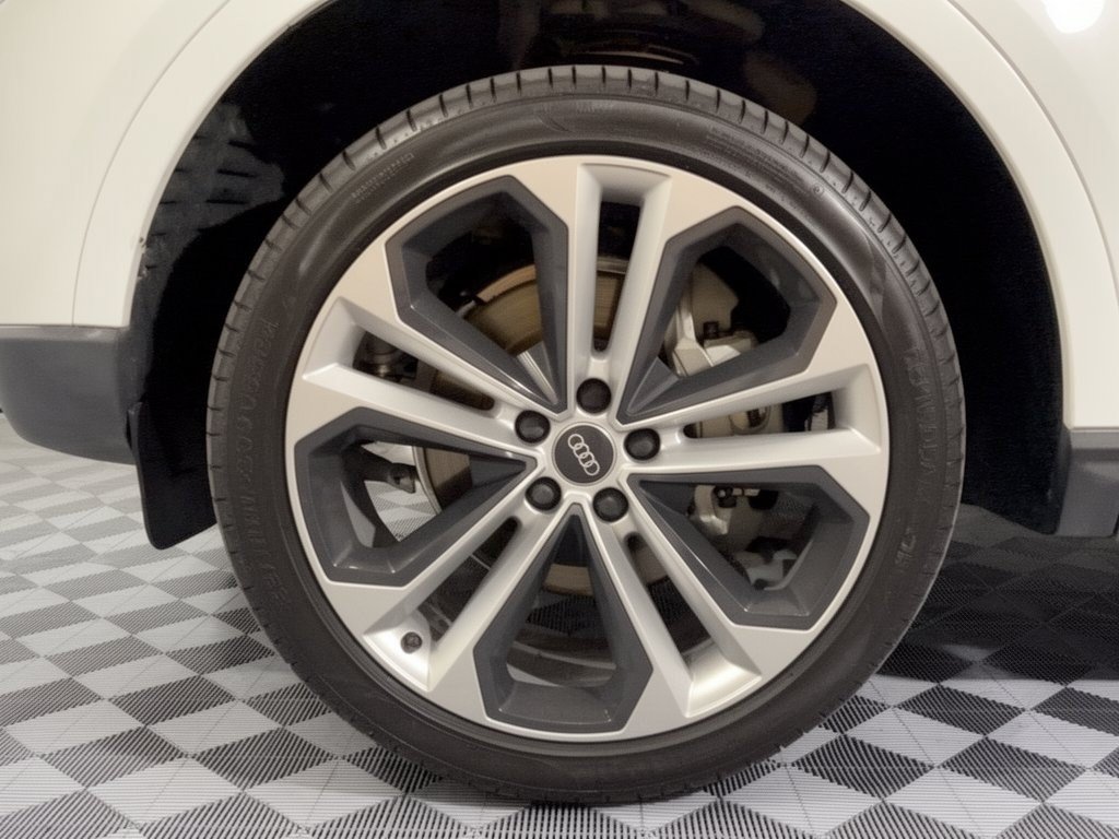 Used 2023 Audi Q5 2.0T Premium Plus w/ Premium Plus Package AWD/4WD image 13