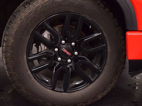 Used 2020 GMC Sierra 1500 Elevation w/ Elevation Value Package AWD/4WD image 14