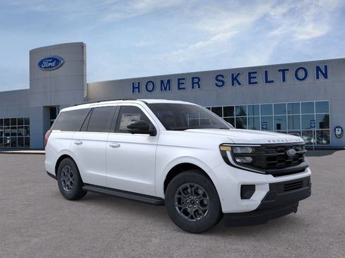 New 2026 Ford Expedition Active image 7