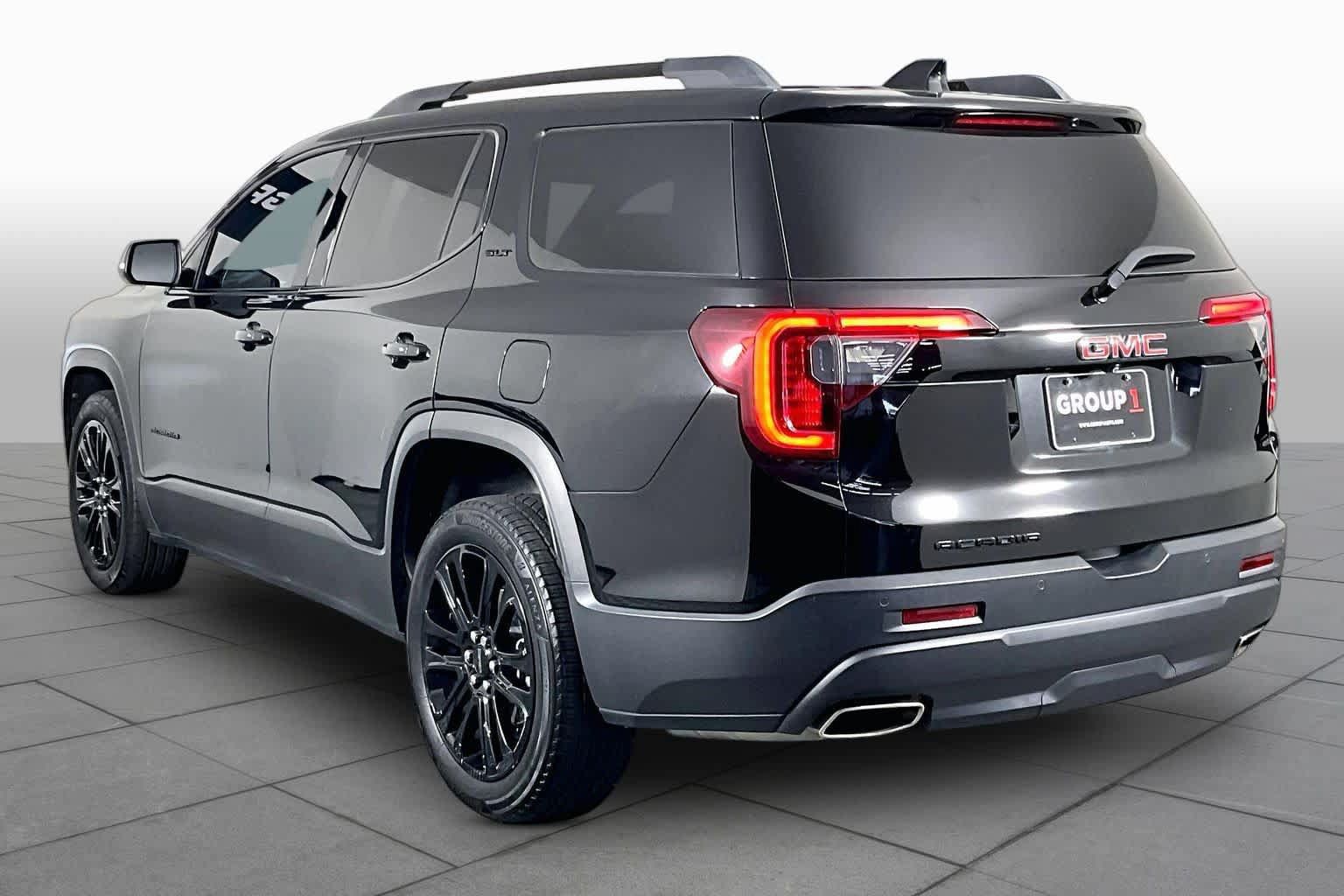 Used 2022 GMC Acadia SLT w/ Elevation Edition FWD image 11