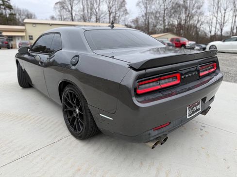 Used 2015 Dodge Challenger R/T Scat Pack w/ Scat Pack Appearance Package image 6