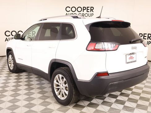 Used 2019 Jeep Cherokee Latitude w/ Popular Appearance Group FWD image 21
