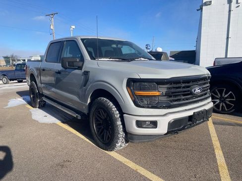 Used 2024 Ford F150 XLT image 4