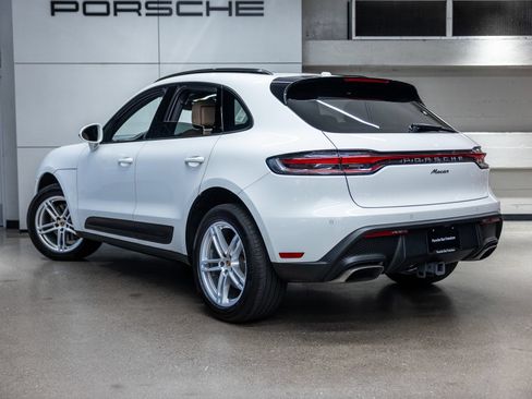 Used 2024 Porsche Macan AWD/4WD image 3